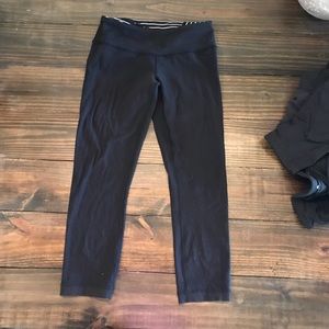 Lululemon Wunder Under Crops, Size 4